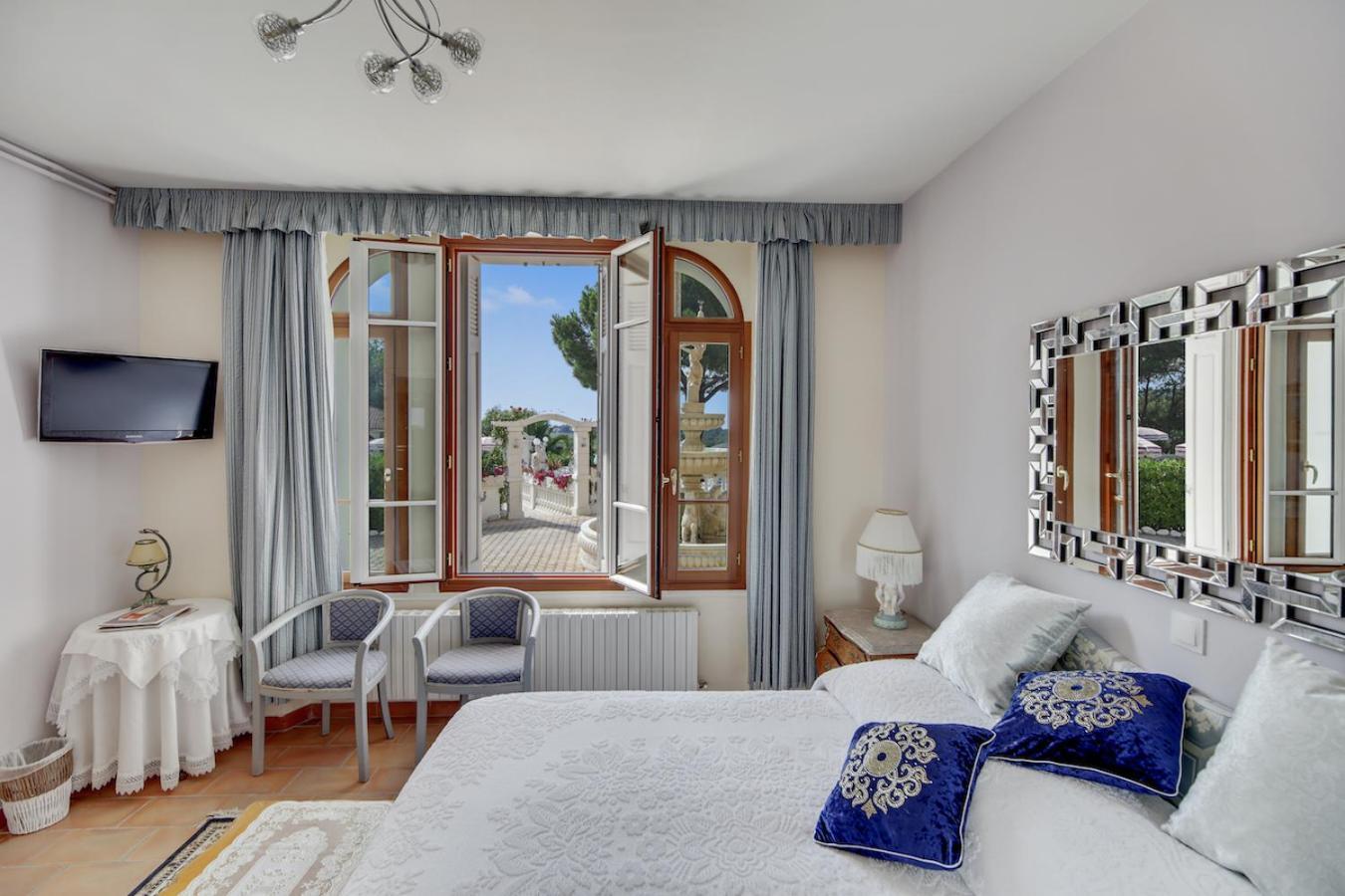 Le Chateau De Mei Lese La Croix-Valmer Zimmer foto